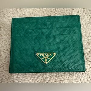 Prada Triangle Logo Leather Card Case(Green)